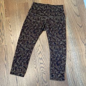 Lululemon Wunder Under 7/8 leggings